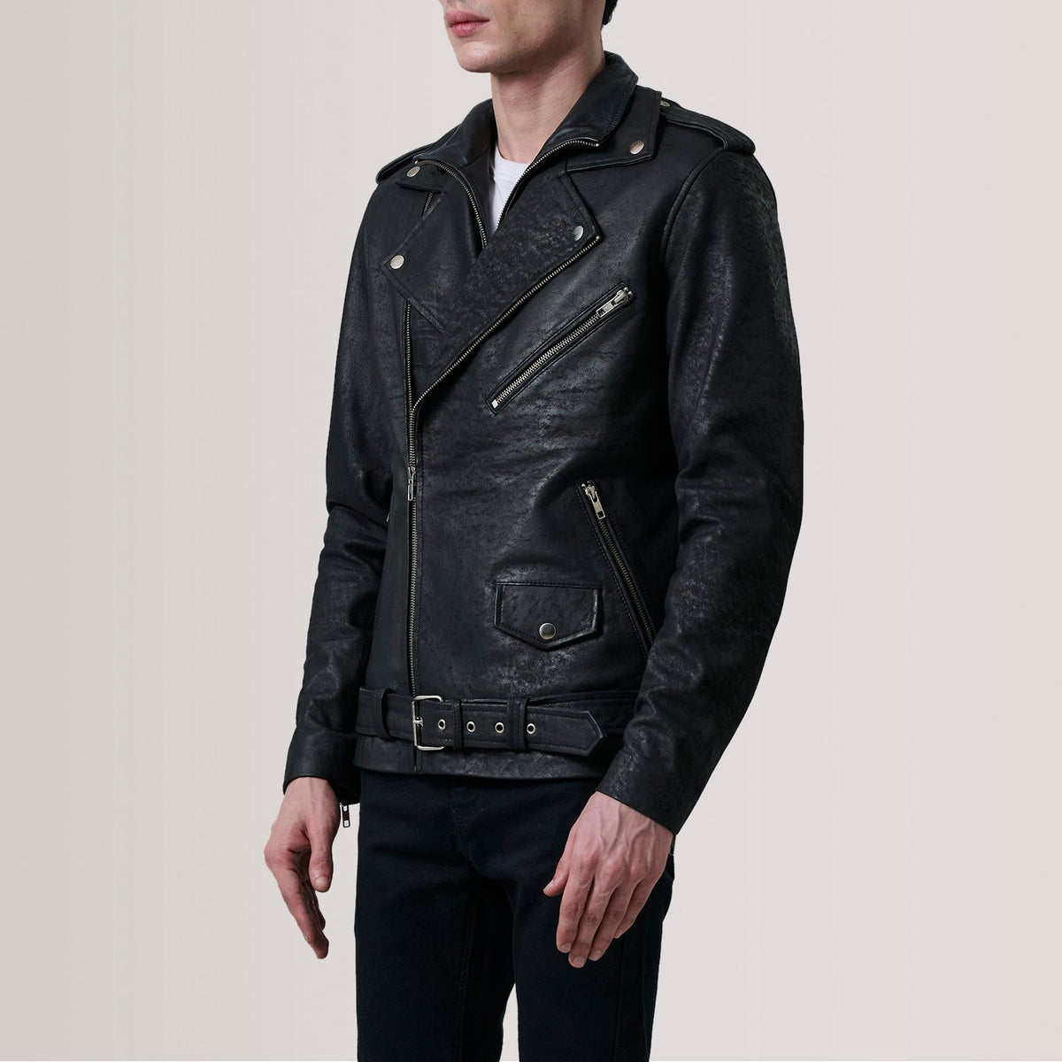 
Kole Distressed Czarny Leather Double Rider Kurtka Skórzana Męska - Widok z boku z ergonomicznym krojem rękawa