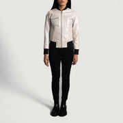 Close-Up Detail of Varsity &amp; Zipper Hardware on Women's Lana Silver Skórzana Kurtka Bomberka Damska