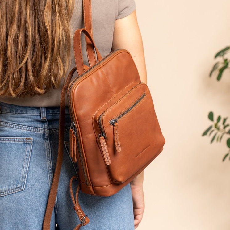 Floran Full-Grain Leather Backpack Damska – alternate product view 2