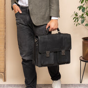 Solid Antique Brass Hardware &amp; Heavy-Duty Dual Zipper Detail on Springfield Full-Grain Leather Briefcase Damska