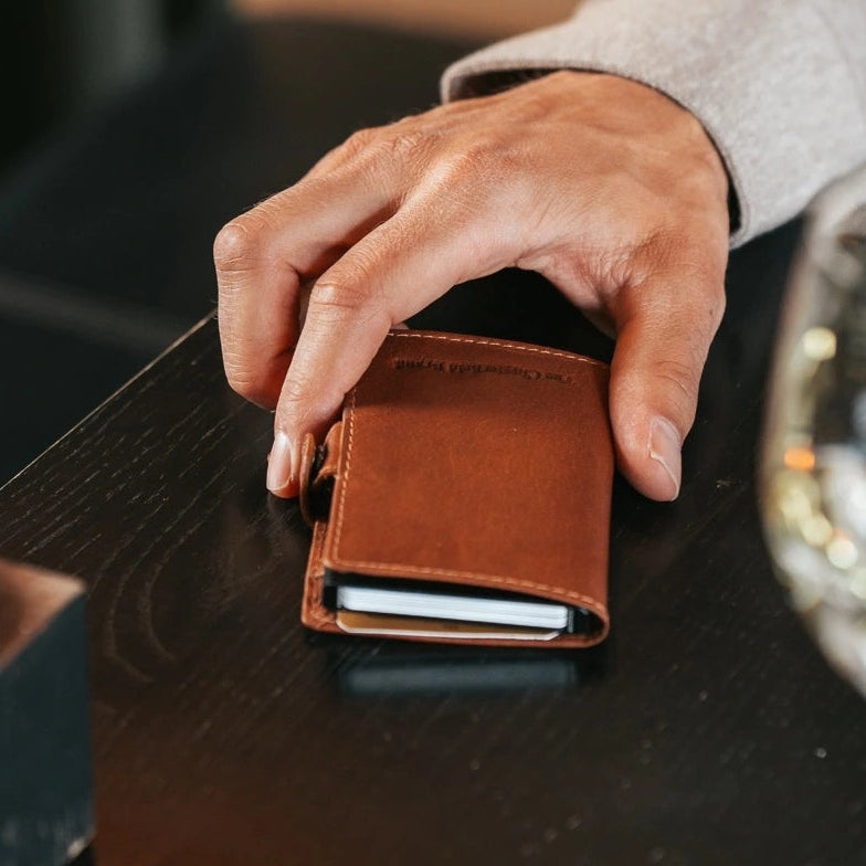 Baldwin Full-Grain Leather Card Holder Damska – alternate product view 2
