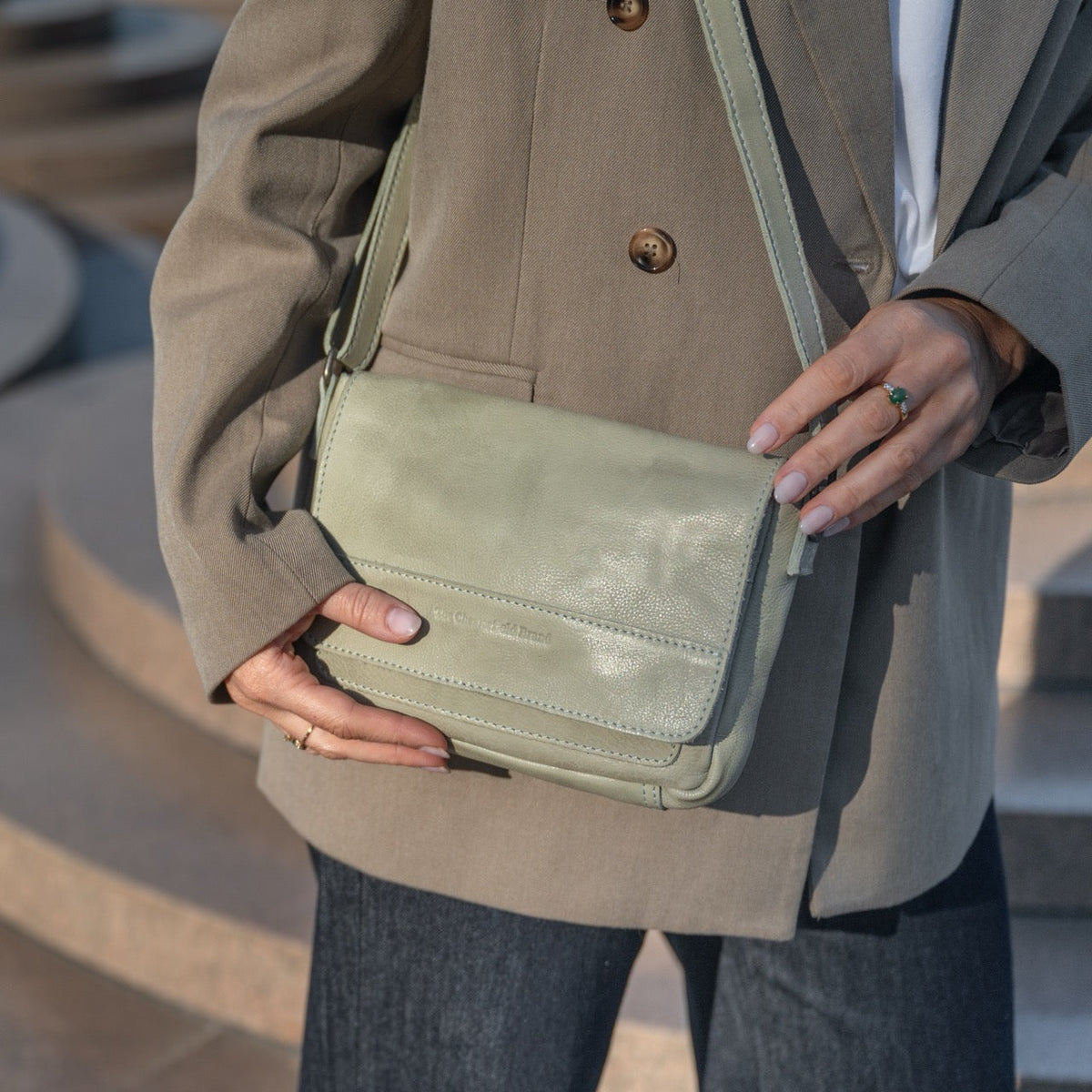 Ann Full-Grain Leather Crossbody Bag Damska – alternate product view 2