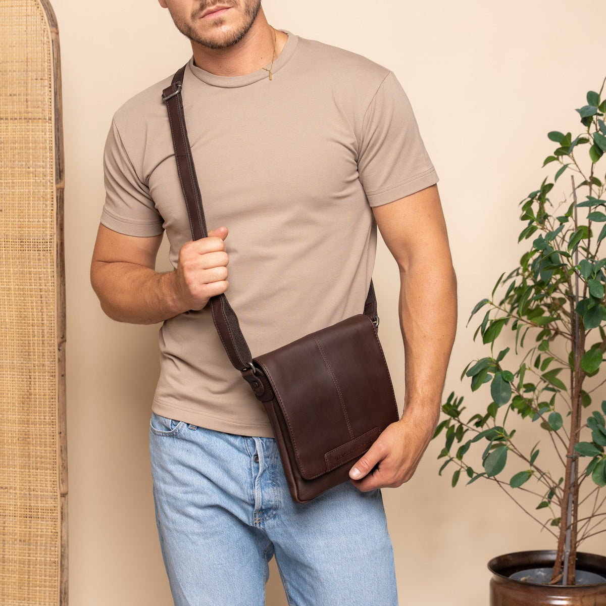 Bodin Full-Grain Leather Crossbody Bag Damska – alternate product view 3