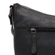 
Widok podszewki Showing Dedicated Padded Laptop Sleeve & Multi-Compartment Organization