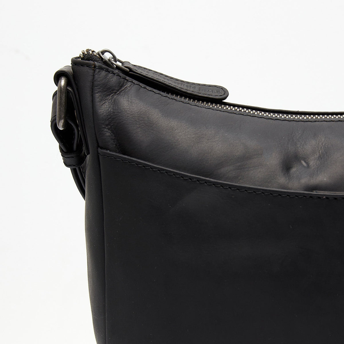 
Classic 100% Full-Grain leather Bag - Widok z tyłu ze wzmocnionymi skórzanymi pasami