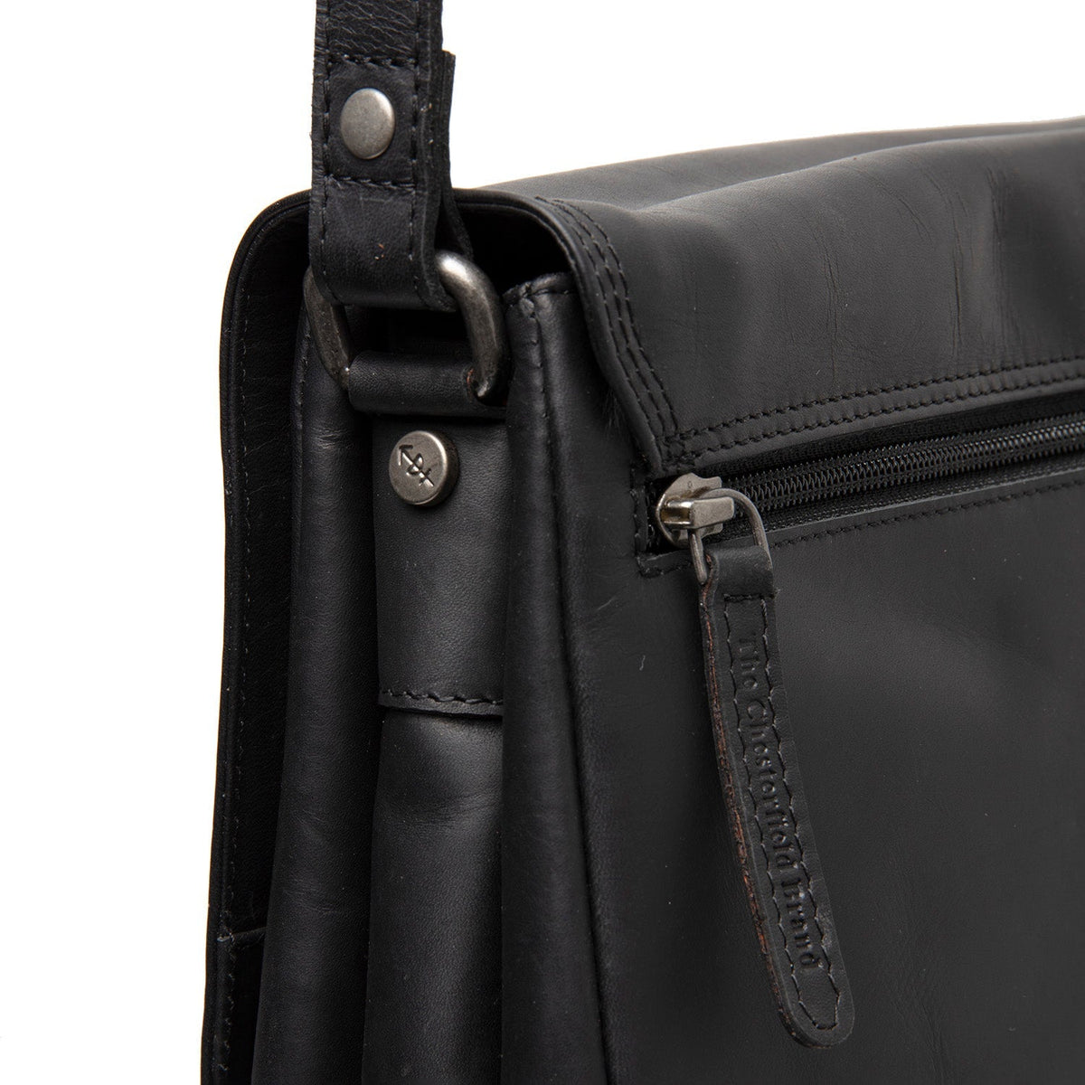 
Widok podszewki Showing Dedicated Padded Laptop Sleeve & Multi-Compartment Organization