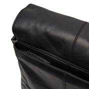 
Widok podszewki Showing Dedicated Padded Laptop Sleeve & Multi-Compartment Organization