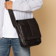 
Classic 100% Full-Grain leather Bag - Widok z tyłu ze wzmocnionymi skórzanymi pasami