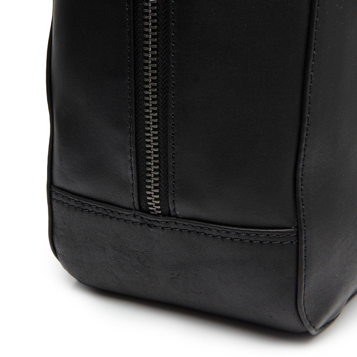 Solvin Full-Grain Leather Handbag Damska - Lateral Side Profile View Showing Sleeve Cut &amp; Athletic Taper Fit