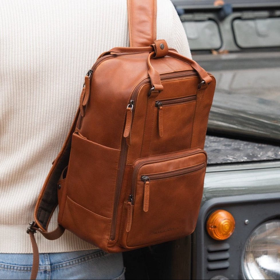 Calden Full-Grain Leather Laptop Backpack Damska – alternate product view 2