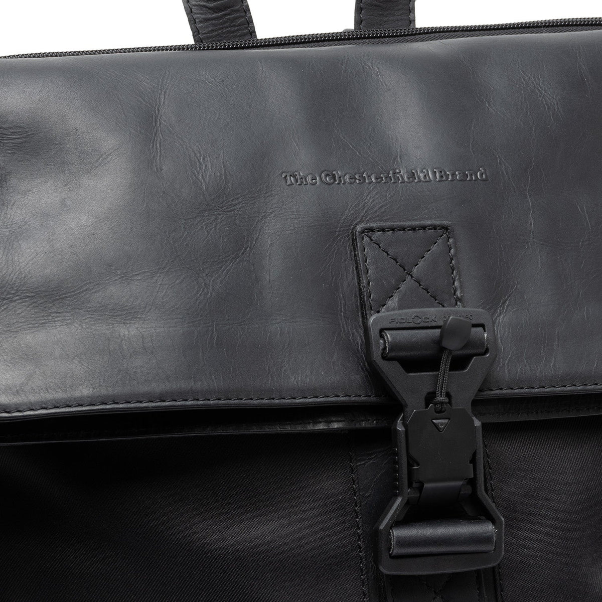 Solid Antique Brass Hardware &amp; Heavy-Duty Dual Zipper Detail on Trondheim Full-Grain Leather Laptop Backpack Damska