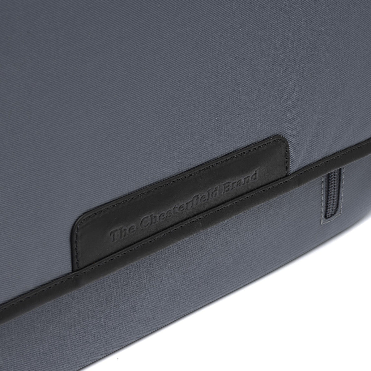 
Widok podszewki Showing Dedicated Padded Laptop Sleeve & Multi-Compartment Organization