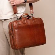 Iseo Full-Grain Leather Laptop Bag Męska – alternate product view 2