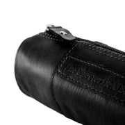Close-Up Detail of Classic Collar &amp; Heavy-Duty Zipper Hardware on Leather Pencil Case Lea Damska