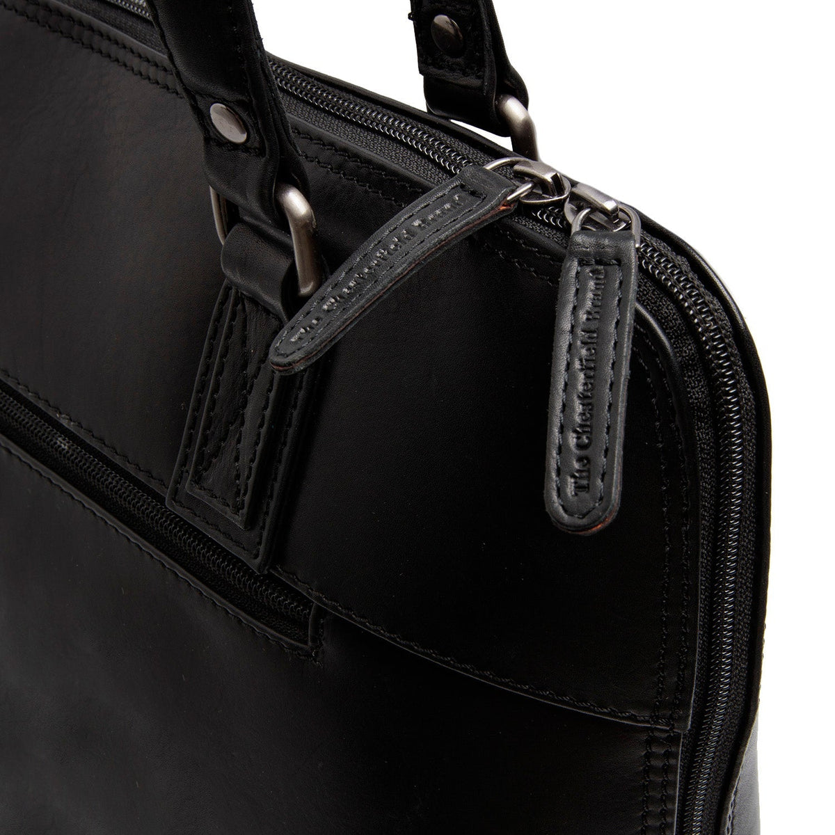 
Widok podszewki Showing Dedicated Padded Laptop Sleeve & Multi-Compartment Organization