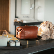 Biassa Full-Grain Leather Toiletry Bag Damska – alternate product view 3