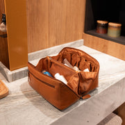 Elmia Full-Grain Leather Toiletry Bag Damska – alternate product view 2