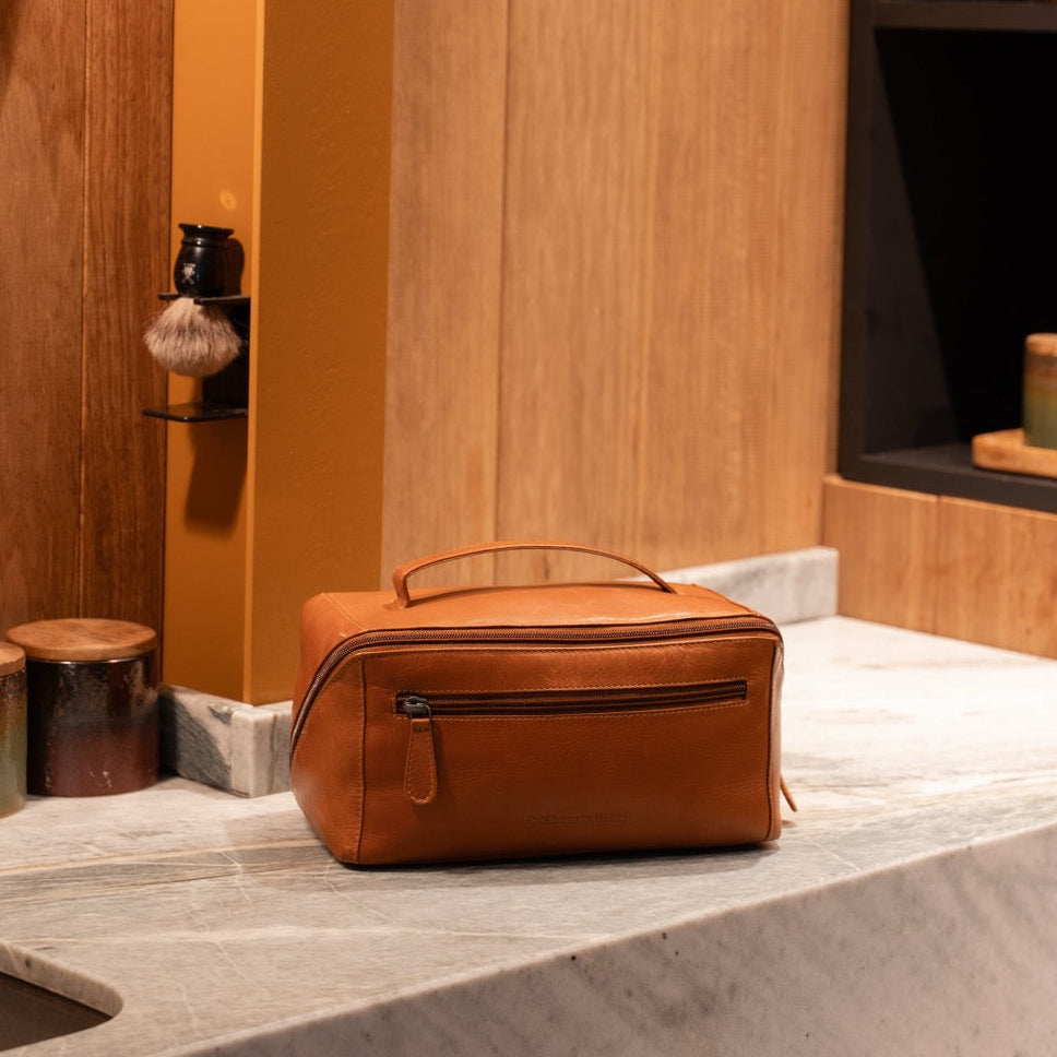 Elmia Full-Grain Leather Toiletry Bag Damska – alternate product view 3