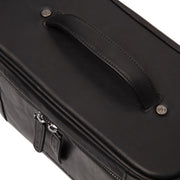Close-Up Detail of Classic Collar &amp; Heavy-Duty Zipper Hardware on Limone Full-Grain Leather Toiletry Bag Damska