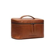 Styled Fit Perspective of Limone Full-Grain Leather Toiletry Bag Damska on Model - Natural Daylight Drape