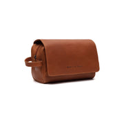 Styled Fit Perspective of Rosario Full-Grain Leather Toiletry Bag Damska on Model - Natural Daylight Drape