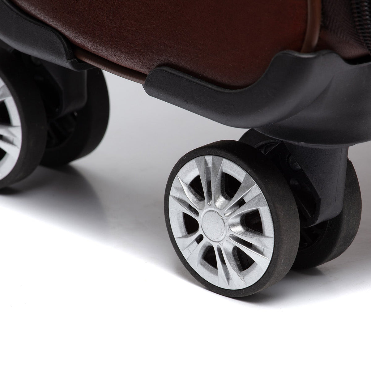 
Zdjęcie na sylwetce:  Leather Trolley San Marino Damska Damska na modelu w naturalnym świetle dziennym