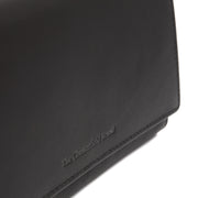 Solid Antique Brass Hardware &amp; Heavy-Duty Dual Zipper Detail on Mirthe Full-Grain Leather Wallet Damska