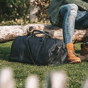Melbourne Full-Grain Leather Weekender Bag Damska - Structured Side Profile Showing Gusset Depth &amp; Expansion Capacity