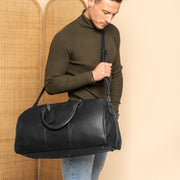 William Full-Grain Leather Weekender Bag Damska - Structured Side Profile Showing Gusset Depth &amp; Expansion Capacity