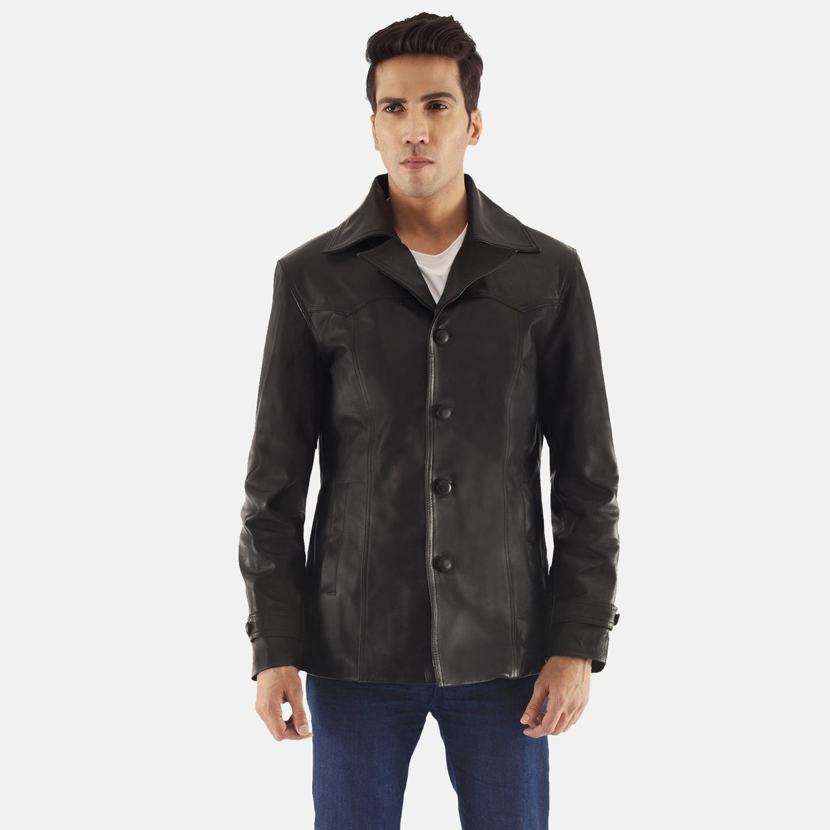 Leo Czarna Skórzany Płaszcz Męska in Black Cowhide Leather - Front Profile View &amp; Tailored Silhouette | Buy Online