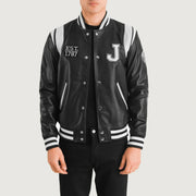 
Liberte New Jersey Czarny Leather Varsity Kurtka Skórzana Męska in Black & White Sheepskin Leather - Widok z przodu i dopasowana sylwetka | Kup online w oficjalnym sklepie