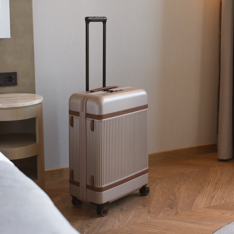 Medium Suitcase Zuna Damska
