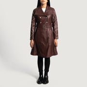 
Maroon Sheepskin Leather Trench Coat - Widok z tyłu z dopasowanymi ramionami i czystym dołem