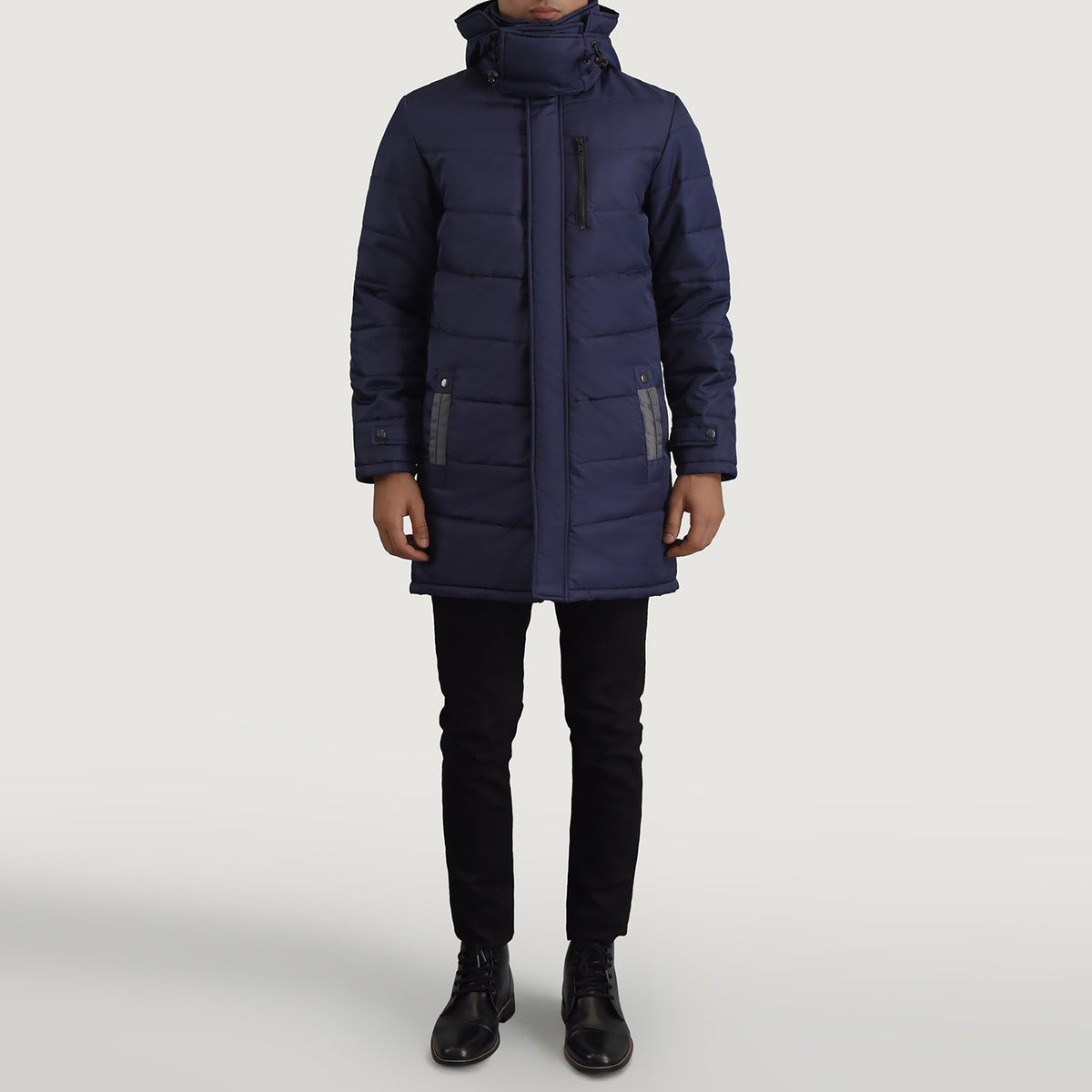 
Moore Niebieski Hooded Parka Męska - Widok z boku z ergonomicznym krojem rękawa