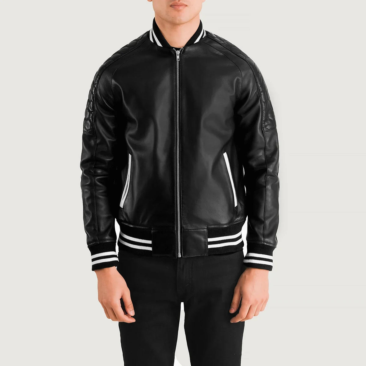 Pascal Czarna Leather Varsity Kurtka Skórzana Męska in Black Sheepskin Leather - Front Profile View &amp; Tailored Silhouette | Buy Online
