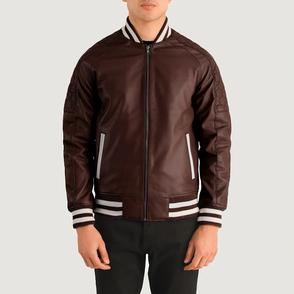 Close-Up Detail of Varsity collar &amp; Zipper Hardware on Pascal Maroon Leather Varsity Kurtka Skórzana Męska