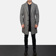 
Szczegółowe zbliżenie of Notch & Button Hardware on Petrillo Grey Wool Single Breasted Skórzany Płaszcz Męska