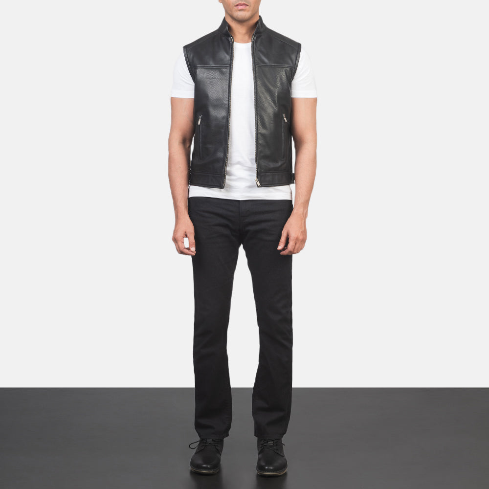 
Roland Czarny Leather Biker Vest Męska - Widok z boku z ergonomicznym krojem rękawa