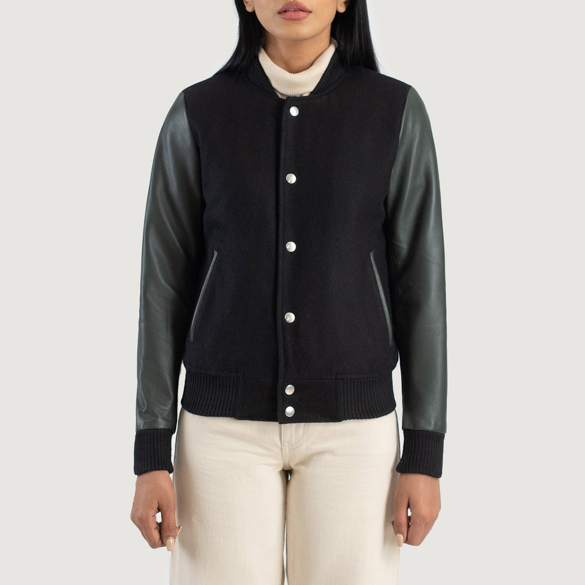 
Szczegółowe zbliżenie of Varsity & Snap Buttons Hardware on Savant Green Hybrid Varsity Jacket