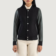 
Szczegółowe zbliżenie of Varsity & Snap Buttons Hardware on Savant Green Hybrid Varsity Jacket