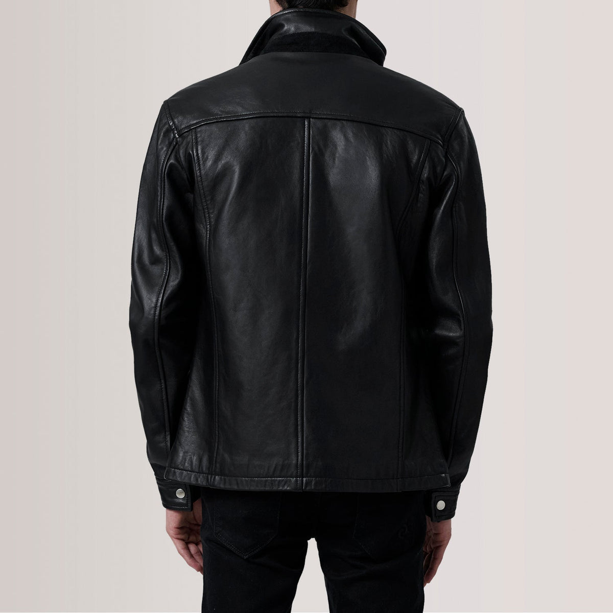 Close-Up Detail of Shirt &amp; Zipper Hardware on Sean Czarna Leather Classic Kurtka Skórzana Męska For Men