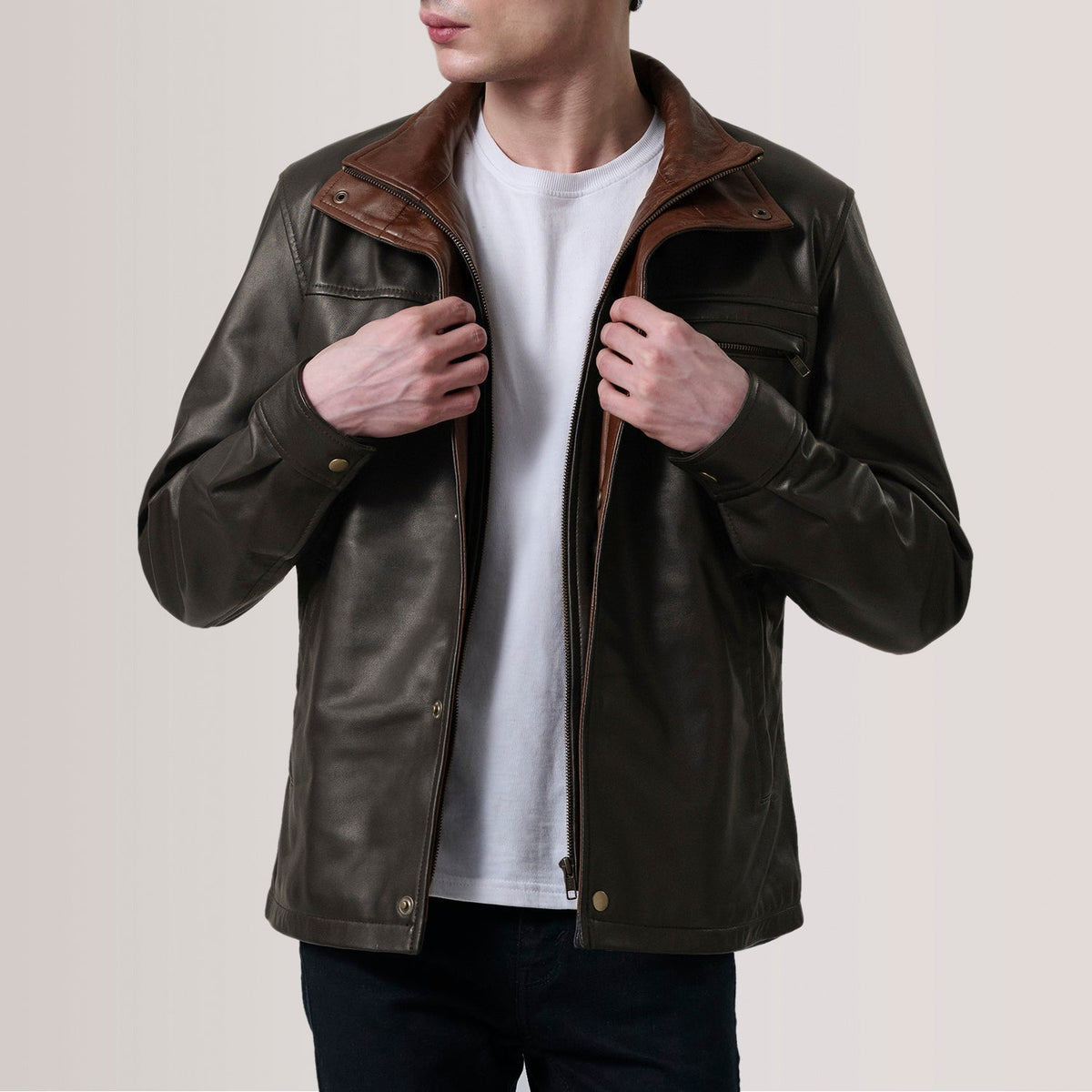 Sean Brązowa Leather Classic Kurtka Skórzana Męska For Men in Brown Sheepskin Leather - Front Profile View &amp; Tailored Silhouette | Buy Online