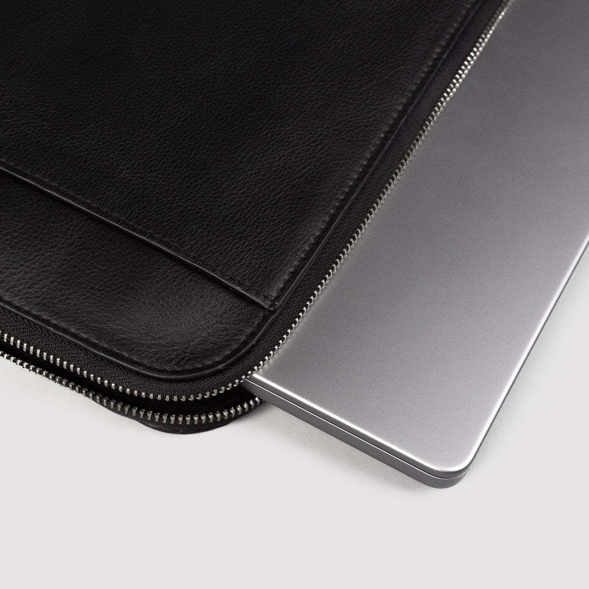 
The Baxter Leather Laptop Sleeve Damska Damska – alternate product view 4