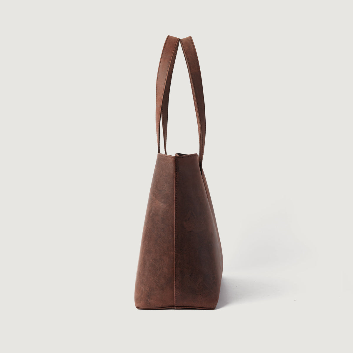 
Widok podszewki Showing Dedicated Padded Laptop Sleeve & Multi-Compartment Organization