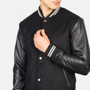 
Widok podszewki Showing Quilted Polyester Lining & Dwie funkcjonalne kieszenie wewnętrzne