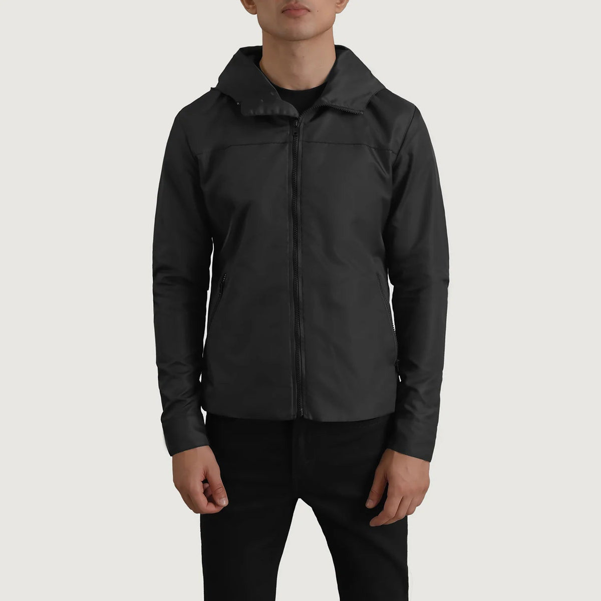 
Szczegółowe zbliżenie of Classic Collar & Zipper With Inside Wind Flap. Hardware on Wesley Czarny Hooded Windbreaker Kurtka Skórzana Męska