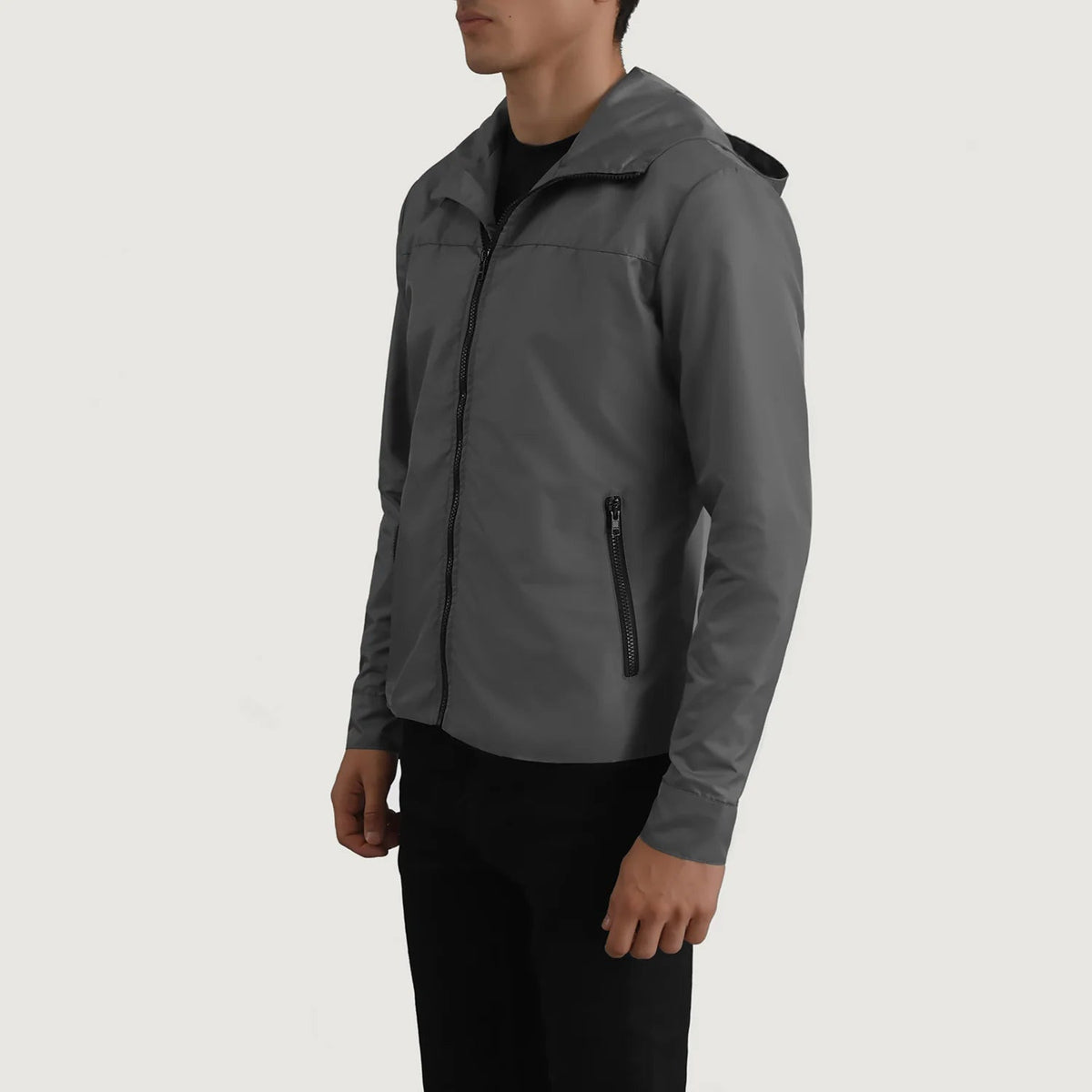 
Grey Full-Grain Leather Hooded Jacket - Widok z tyłu z dopasowanymi ramionami i czystym dołem