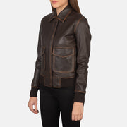 
Zdjęcie na sylwetce:  Westa A-2 Black Leather Bomber Jacket na modelu w naturalnym świetle dziennym